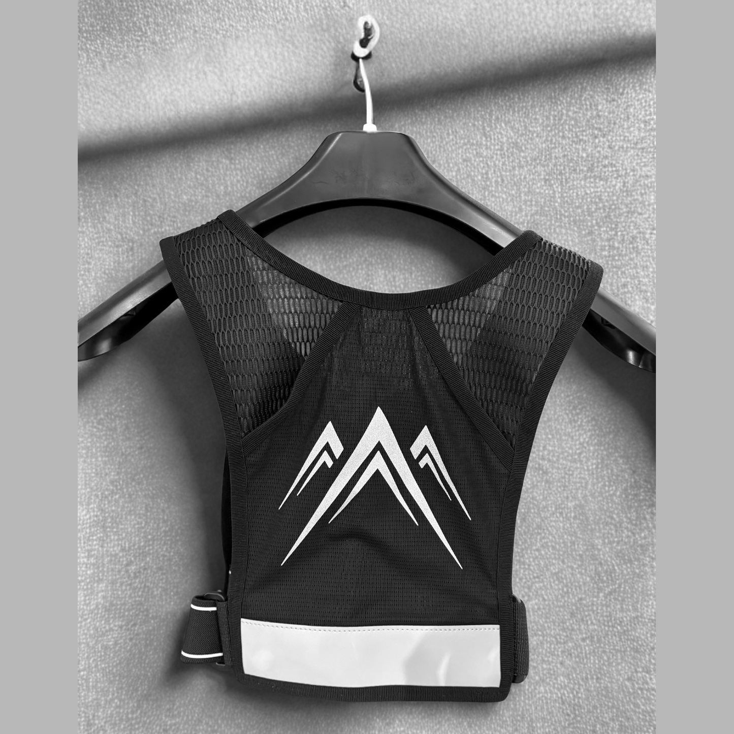 CarryLite Running Vest - Zero Bounce Storage For Your Phone & Hydration