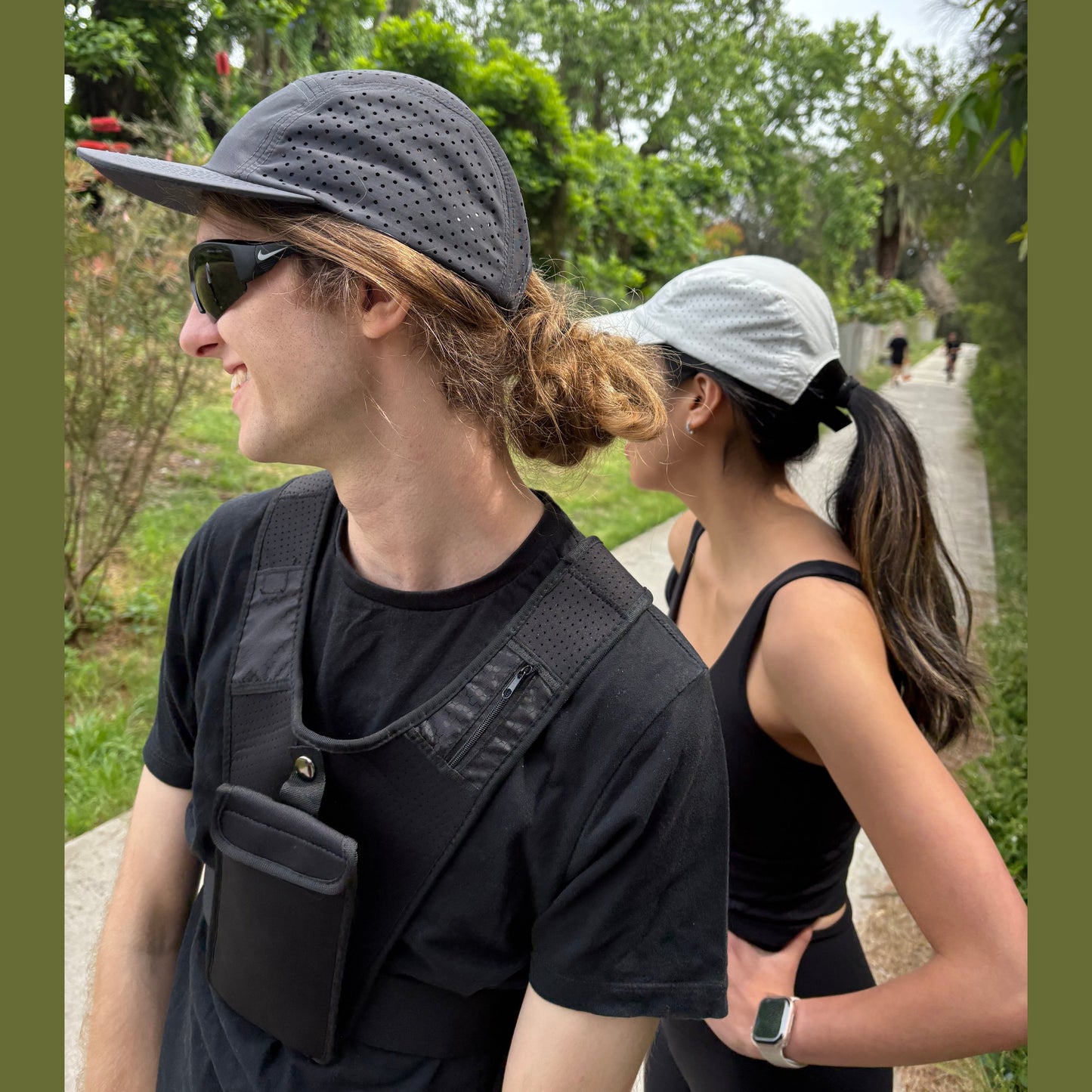 SinglePocket Vest - Minimalist Phone Storage for Runners