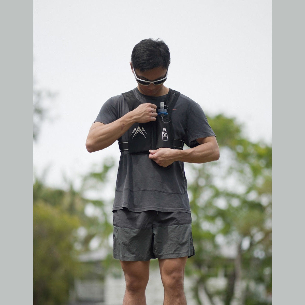 CarryLite Running Vest - Zero Bounce Storage For Your Phone & Hydration